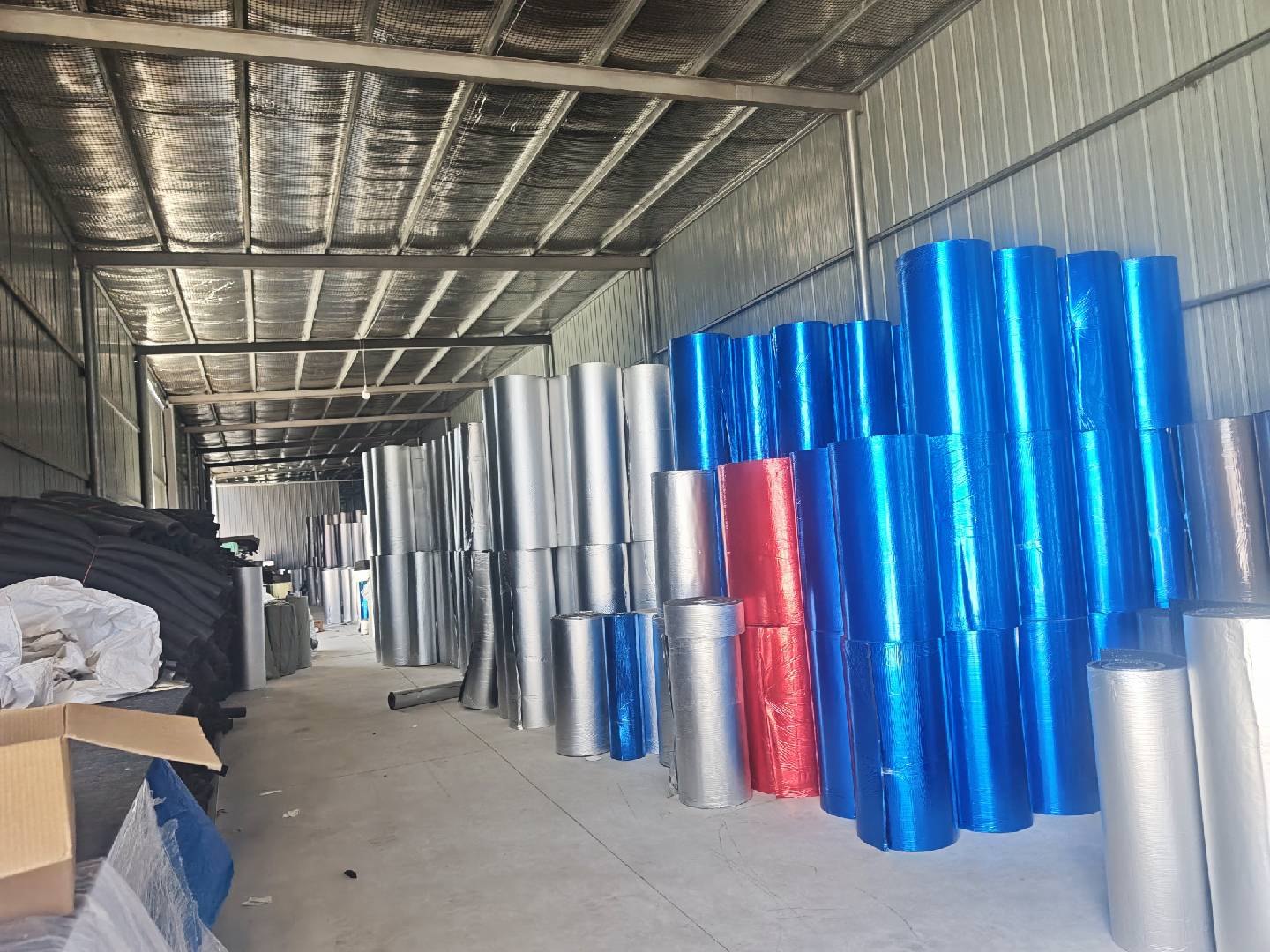 Foil-laminated rubber-plastic insulation foam rolls in stock